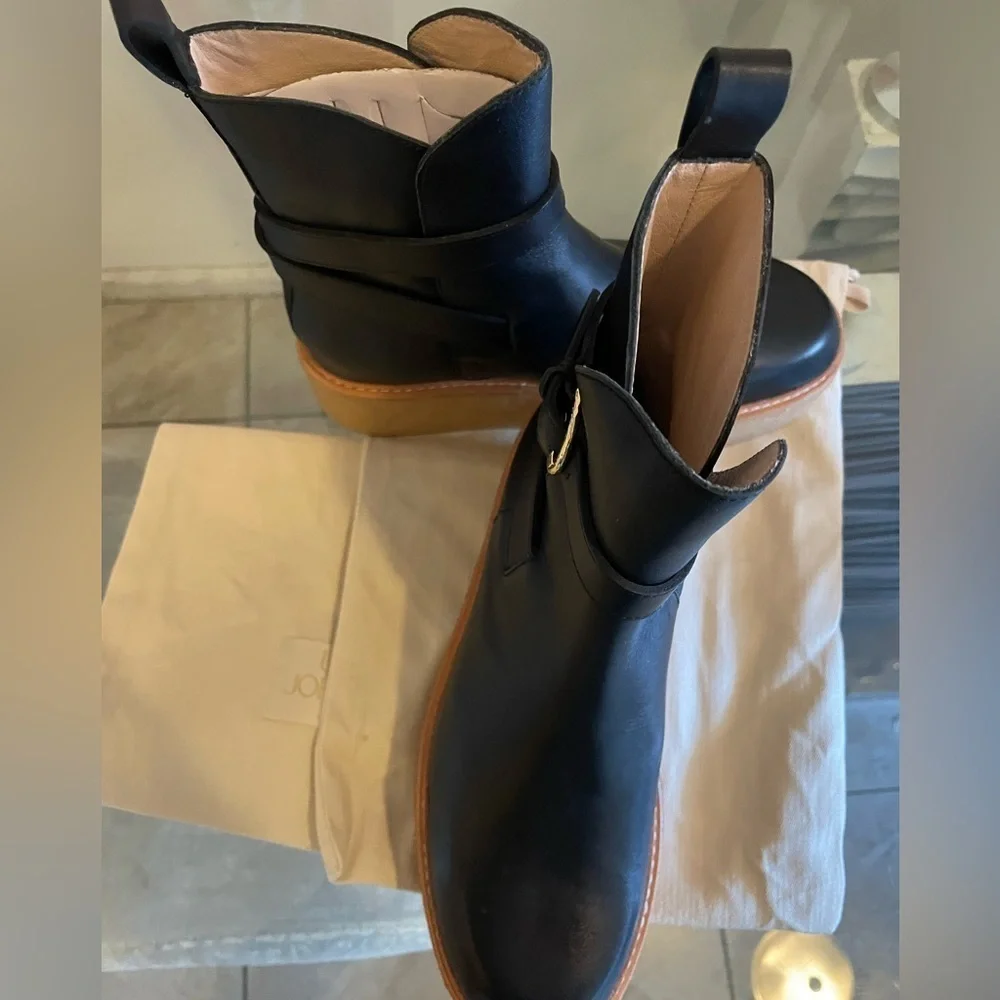 Ulla Johnson Lenox leather buckle ankle boots in Noir